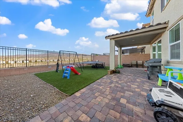 $575,000 | 2832 Frabiele Street, Henderson, NV 89044