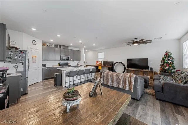 $575,000 | 2832 Frabiele Street, Henderson, NV 89044