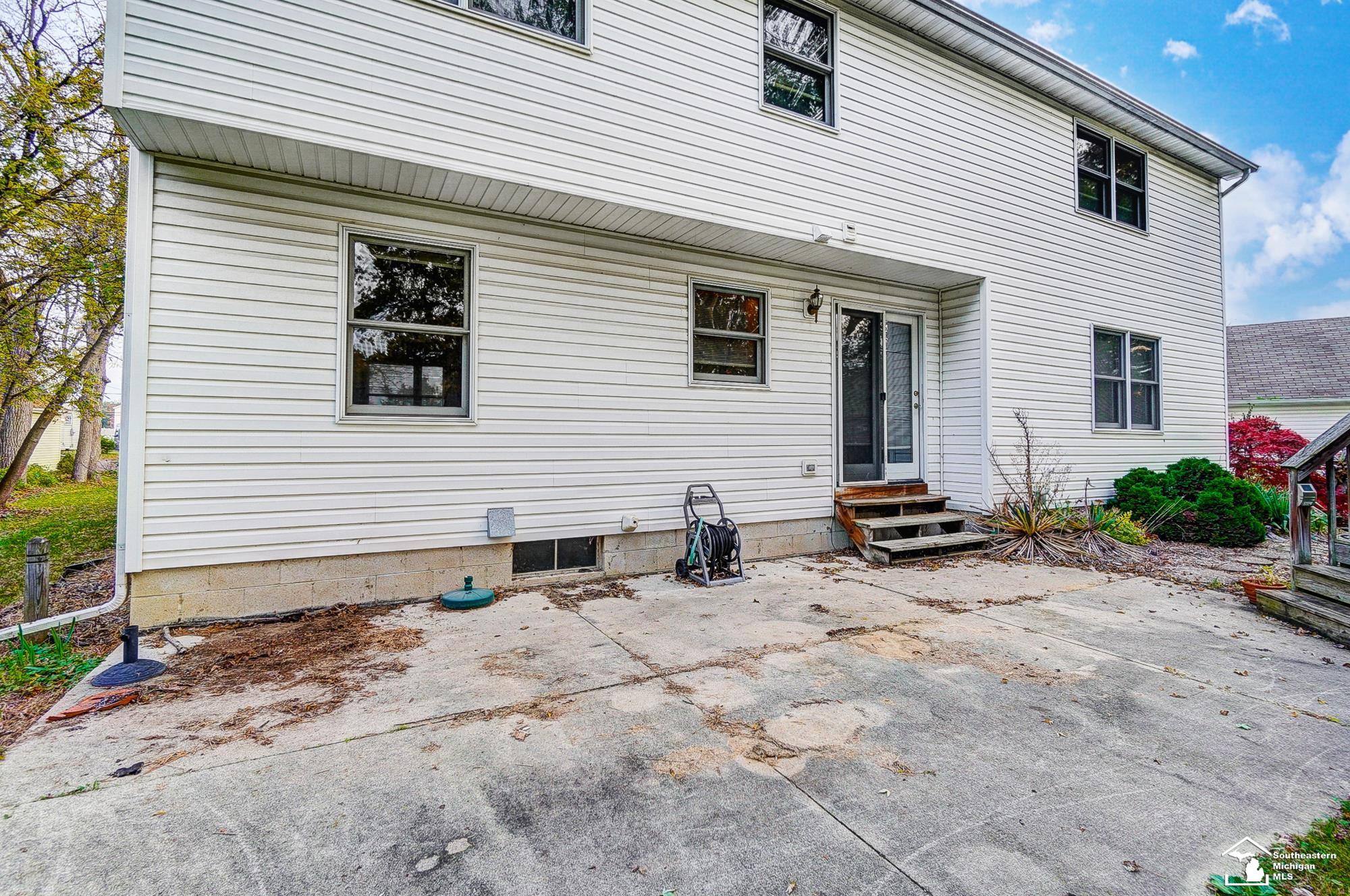 1079 West Sterns Road Temperance, MI 48182 - Photo 27 of 34 50126127-26.JPG