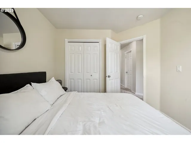 $330,000 | 660 Northeast 9th Street, Gresham, OR 97030