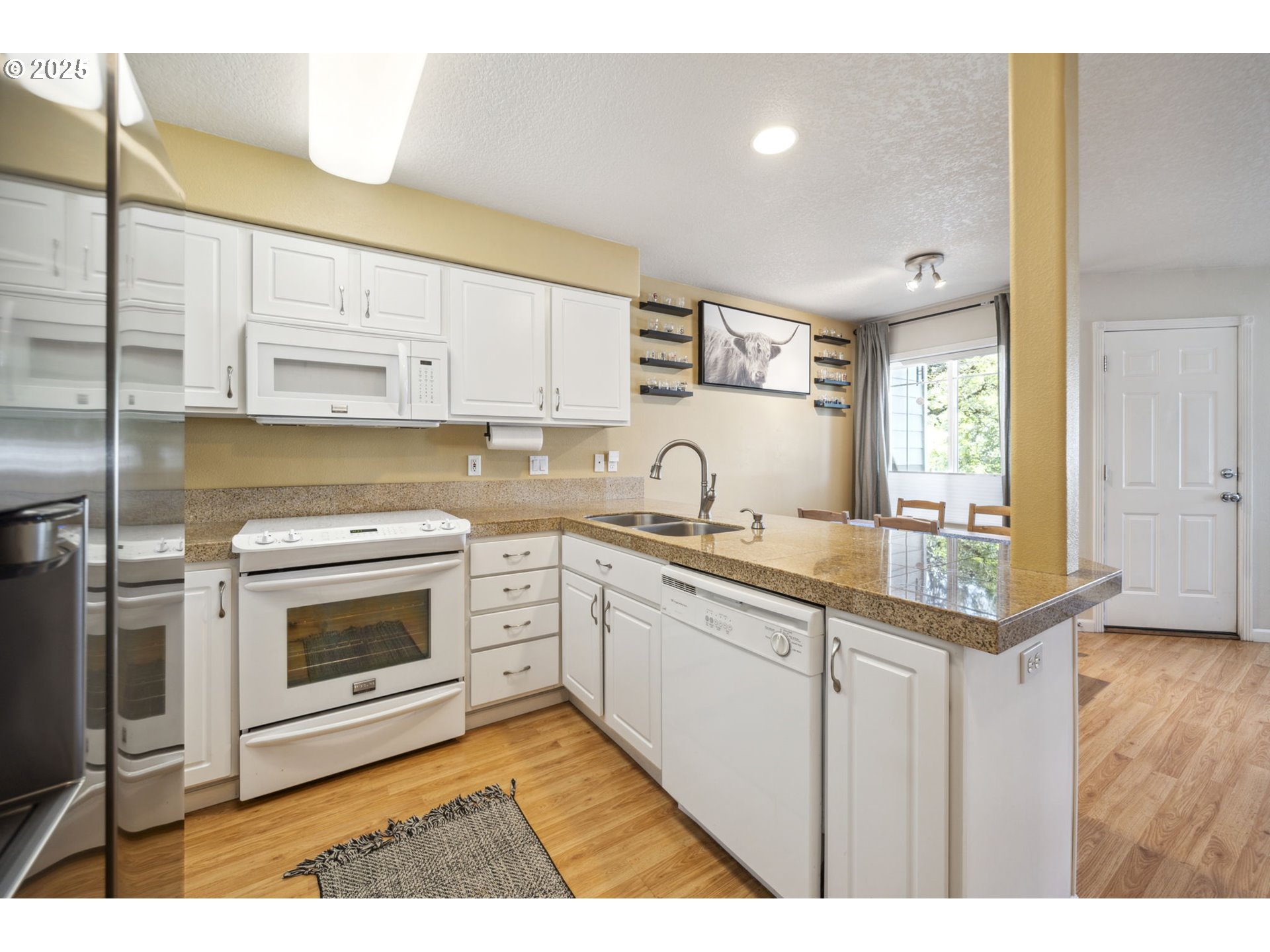 660 Northeast 9th Street Gresham, OR 97030 - Photo 7 of 25