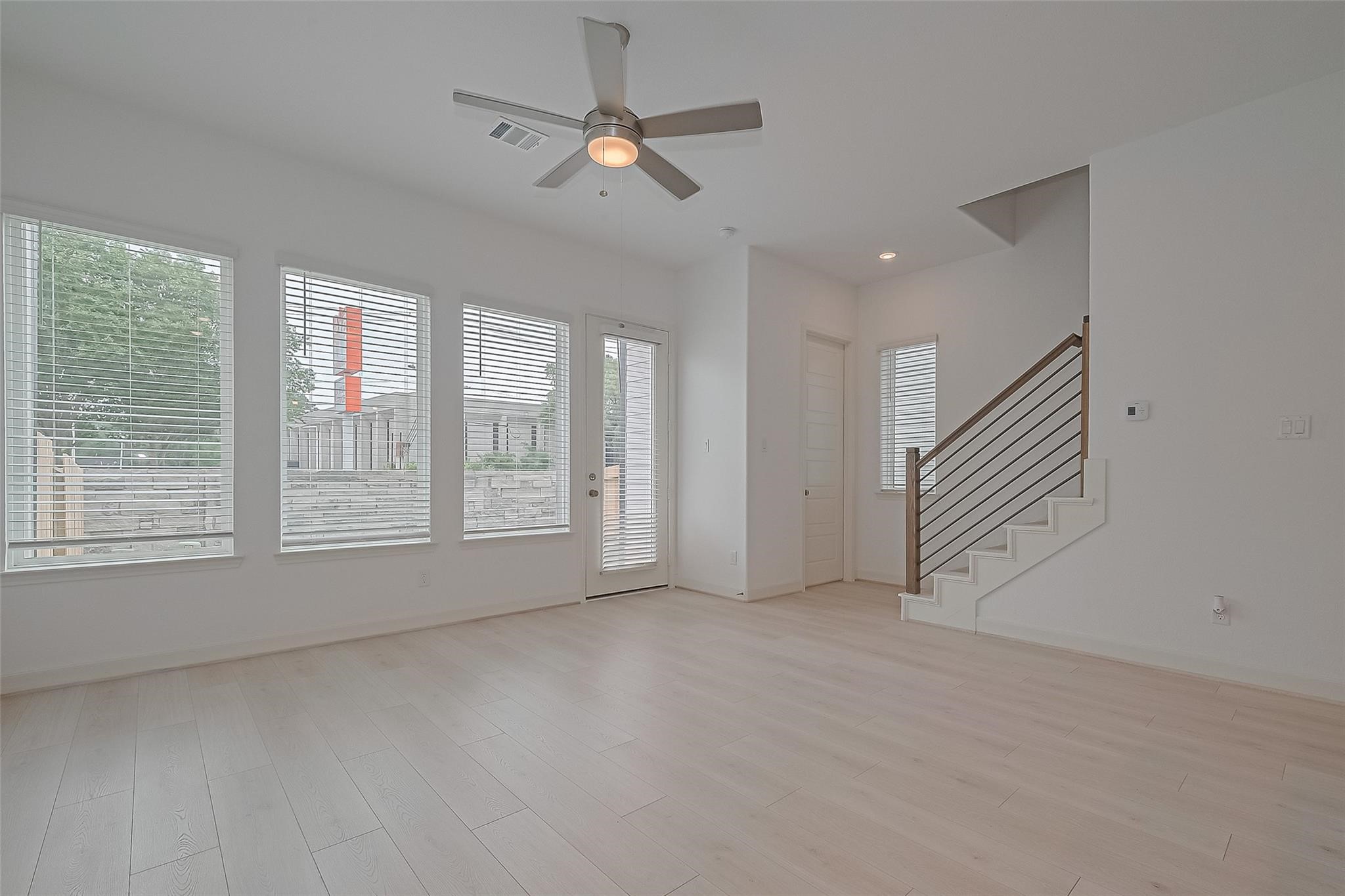 8913 Grovner Place Houston, TX 77080 - Photo 8 of 44