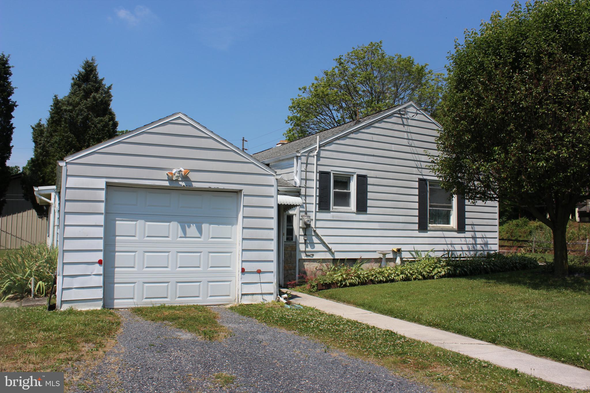 3063 York Road Gettysburg, PA 17325 - Photo 3 of 40