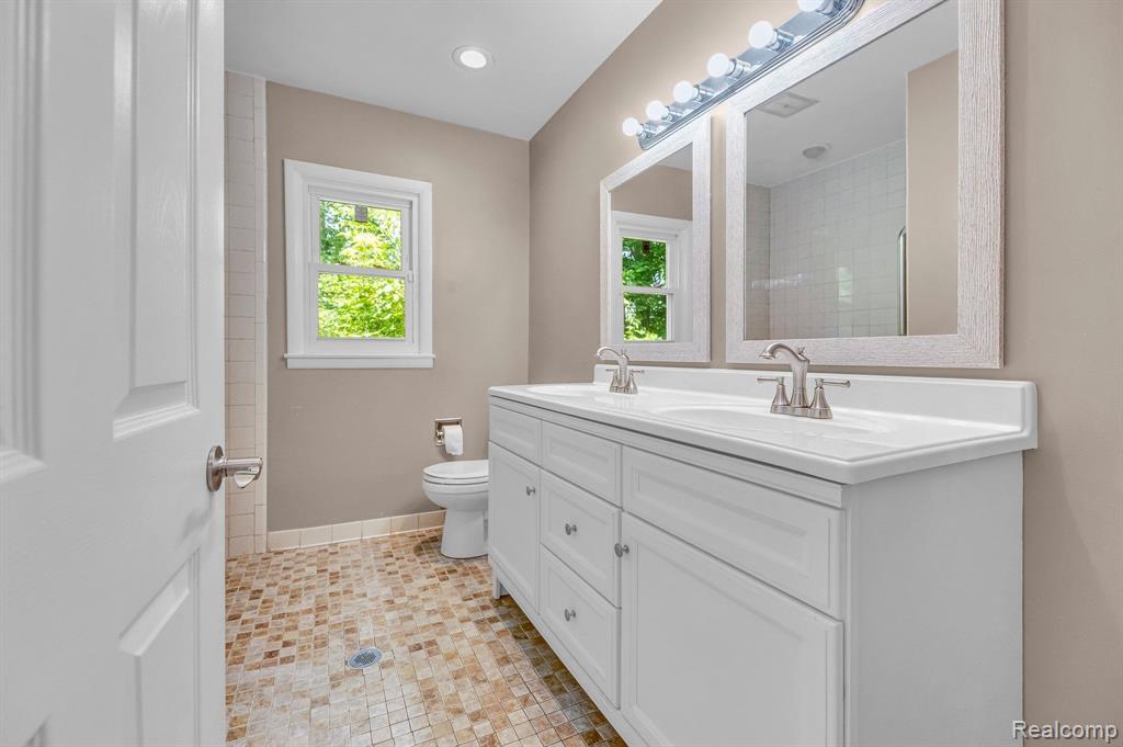 22570 Clark Road Belleville, MI 48111 - Photo 14 of 29
