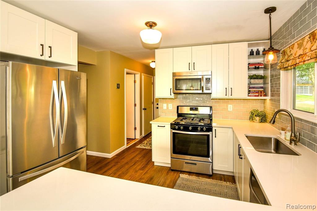 554 Curzon Road Rochester Hills, MI 48307 - Photo 17 of 35
