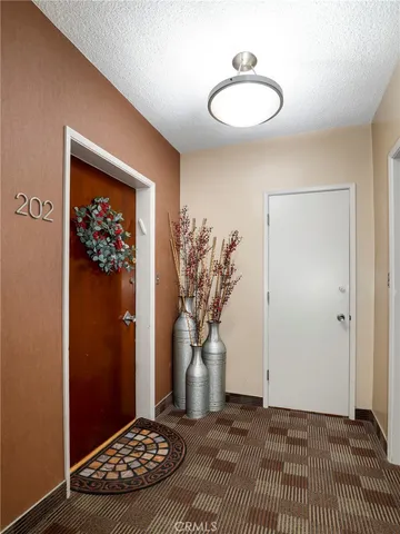 $899,000 | 531 North Rossmore Avenue, Unit 202, Los Angeles, CA 90004