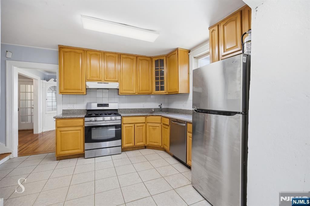 80 Joyce Road Tenafly, NJ 07670 - Photo 10 of 25