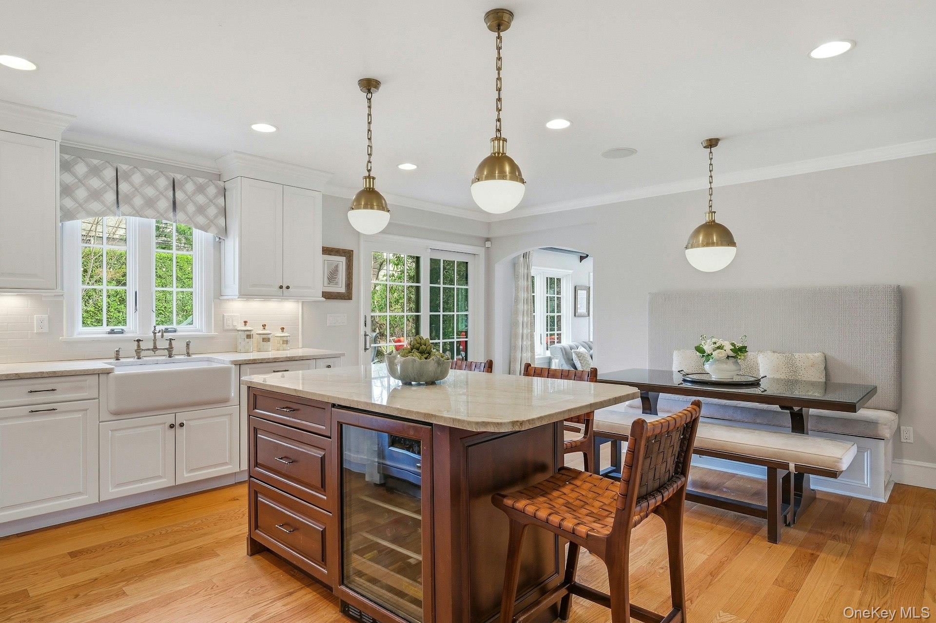 106 Thayer Road Manhasset, NY 11030 - Photo 4 of 5
