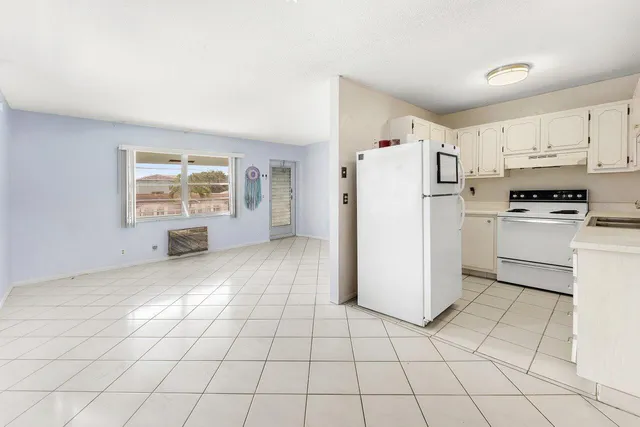 $134,000 | 401 North J Street, Unit 12, Lake Worth Beach, FL 33460