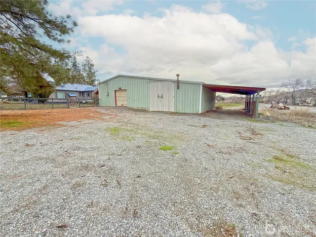 a row of house with a outdoor space