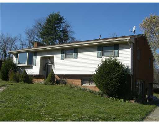 563 McClelland Road Canonsburg, PA 15317 - Photo 1 of 2 Exterior Front.