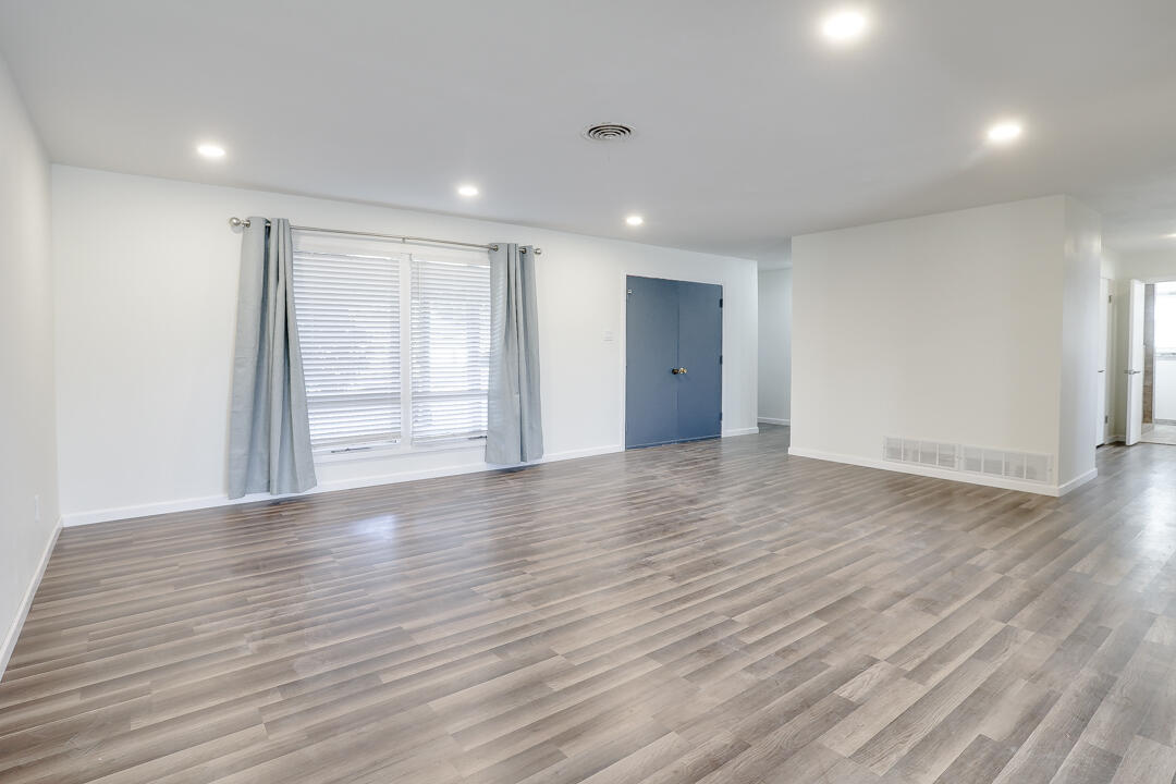 2123 66th Street Lubbock, TX 79412 - Photo 3 of 16 2123-100