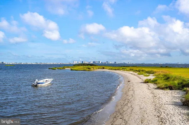 $575,000 | 11446 West Sand Cove Road, Selbyville, DE 19975