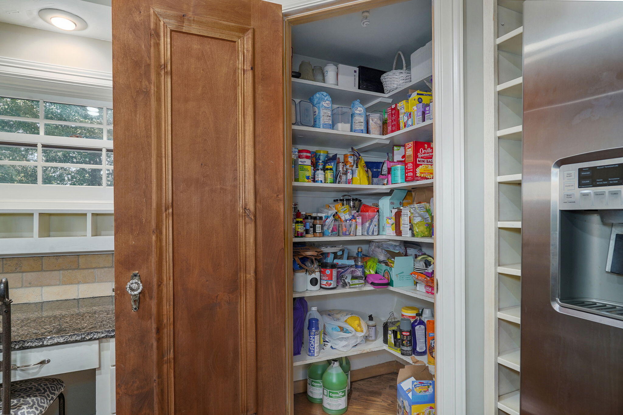 956 East University Street Springfield, MO 65807 - Photo 28 of 76 Pantry