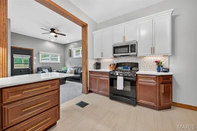 $385,000 | 2010 Blendon Place, St. Louis, MO 63143