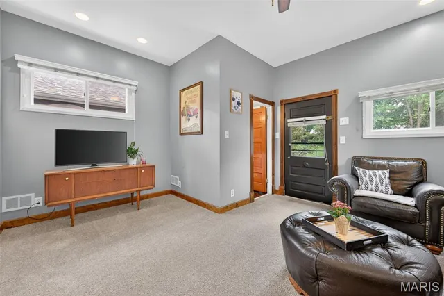 $385,000 | 2010 Blendon Place, St. Louis, MO 63143