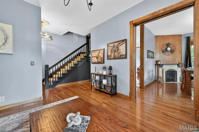 $385,000 | 2010 Blendon Place, St. Louis, MO 63143