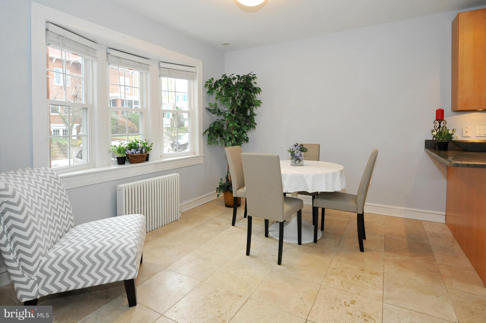 2124 Tunlaw Road Northwest Washington, DC 20007 - Photo 6 of 21 Dining Room
