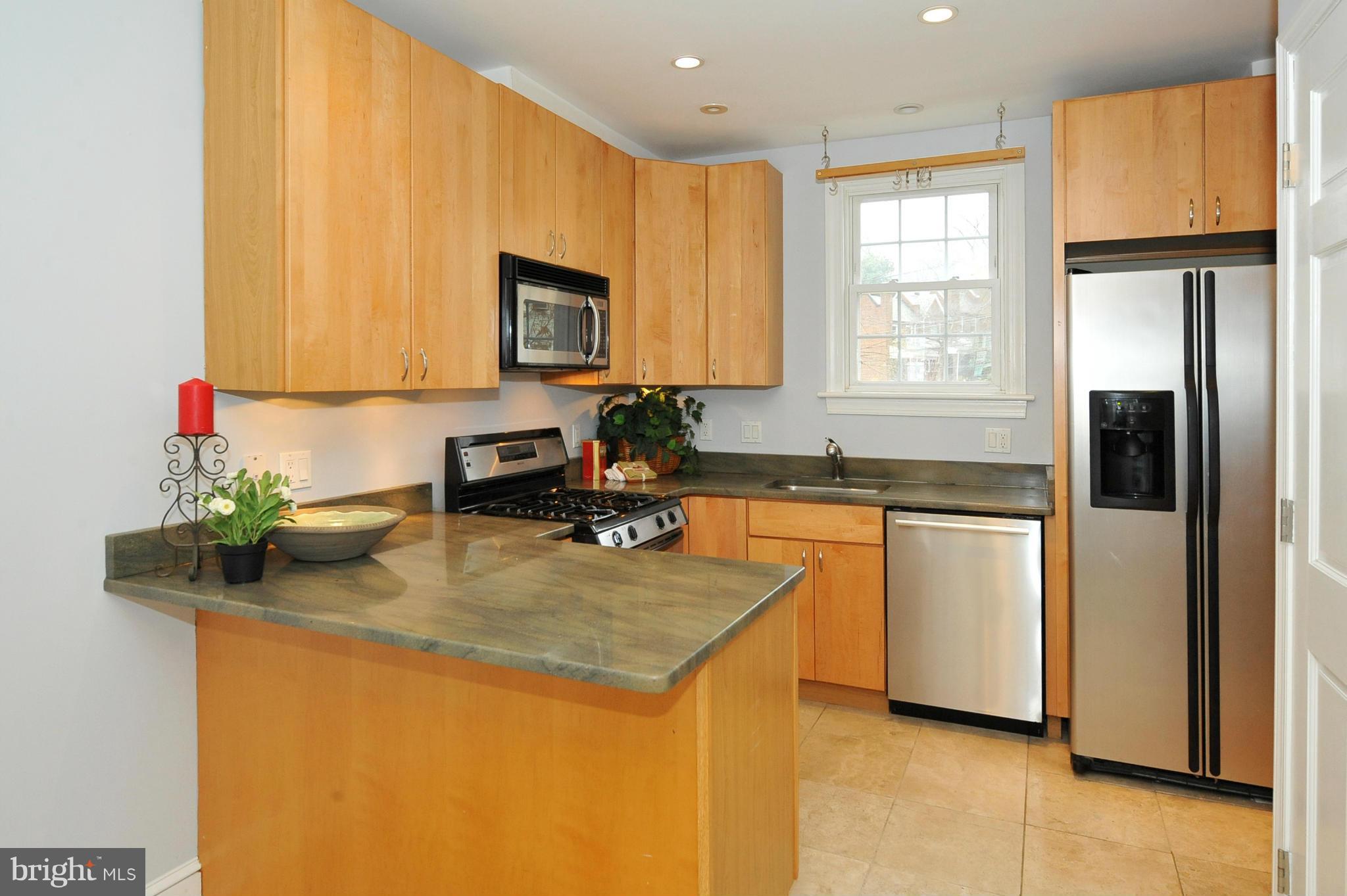 2124 Tunlaw Road Northwest Washington, DC 20007 - Photo 8 of 21 Kitchen