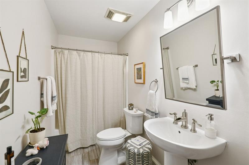 3235 Roswell Road Northeast, Unit 704 Atlanta, GA 30305 - Photo 24 of 39