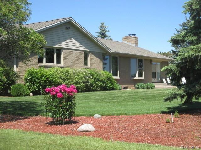 3212 Post Road Newport, MI 48166 - Photo 2 of 29 16.JPG