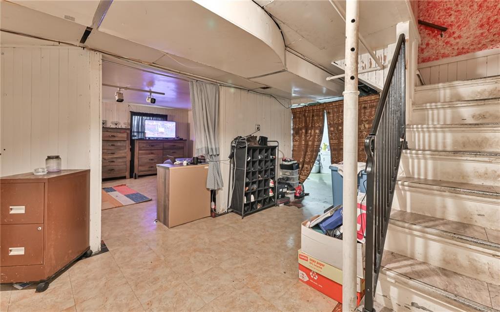 241 Highland Road Pittsburgh, PA 15235 - Photo 20 of 22 Gallery Image 20