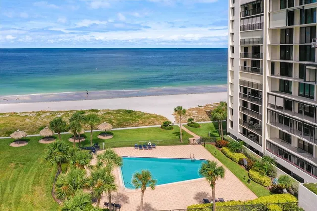 a view of a yard and entertaining space