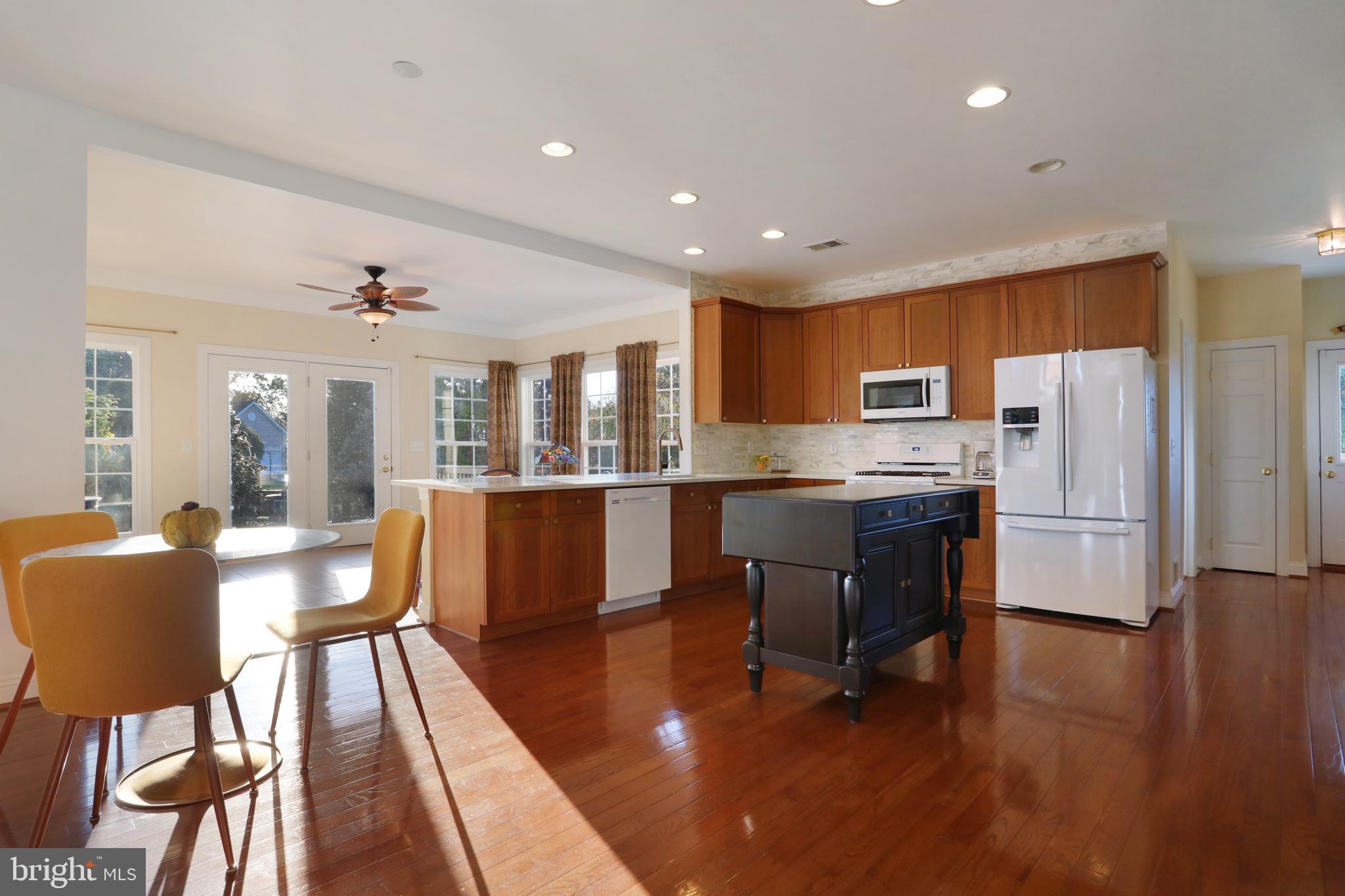 615 Rivanna Run Falling Waters, WV 25419 - Photo 10 of 46 Kitchen