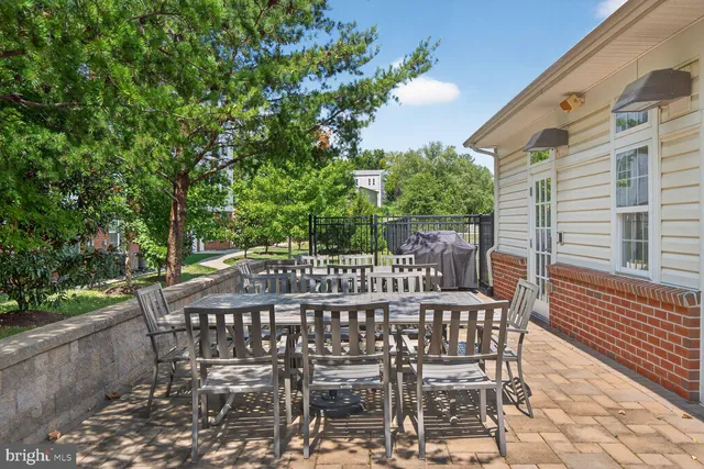 $425,000 | 9202 Charleston Drive, Unit 307, Manassas, VA 20110