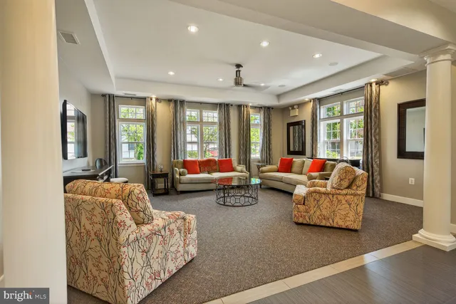 $421,000 | 9202 Charleston Drive, Unit 307, Manassas, VA 20110