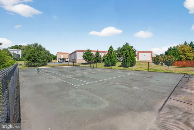 $421,000 | 9202 Charleston Drive, Unit 307, Manassas, VA 20110