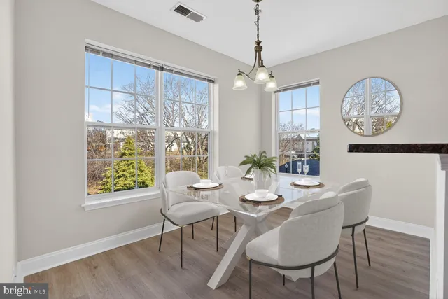 $425,000 | 9202 Charleston Drive, Unit 307, Manassas, VA 20110