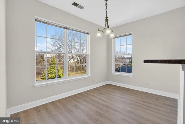 $425,000 | 9202 Charleston Drive, Unit 307, Manassas, VA 20110