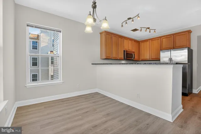 $425,000 | 9202 Charleston Drive, Unit 307, Manassas, VA 20110