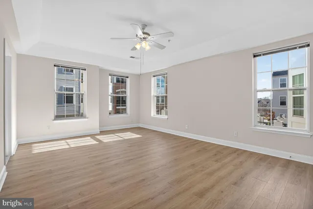 $425,000 | 9202 Charleston Drive, Unit 307, Manassas, VA 20110