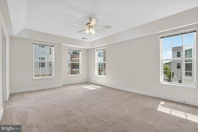 $421,000 | 9202 Charleston Drive, Unit 307, Manassas, VA 20110