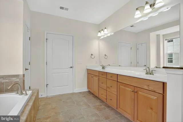 $425,000 | 9202 Charleston Drive, Unit 307, Manassas, VA 20110