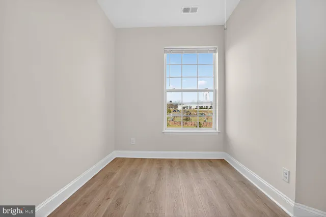 $425,000 | 9202 Charleston Drive, Unit 307, Manassas, VA 20110