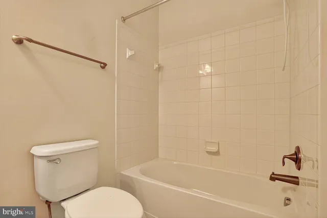 $421,000 | 9202 Charleston Drive, Unit 307, Manassas, VA 20110