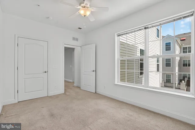 $421,000 | 9202 Charleston Drive, Unit 307, Manassas, VA 20110