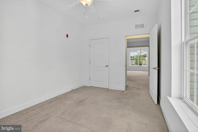 $421,000 | 9202 Charleston Drive, Unit 307, Manassas, VA 20110