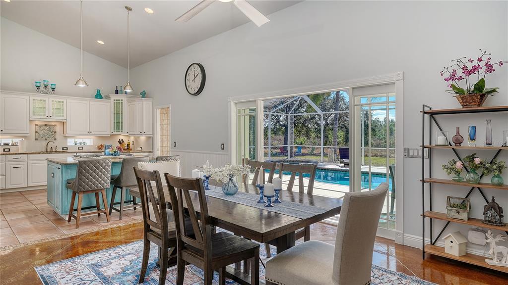 2098 Palm View Road Sarasota, FL 34240 - Photo 18 of 45 Gallery Image 18