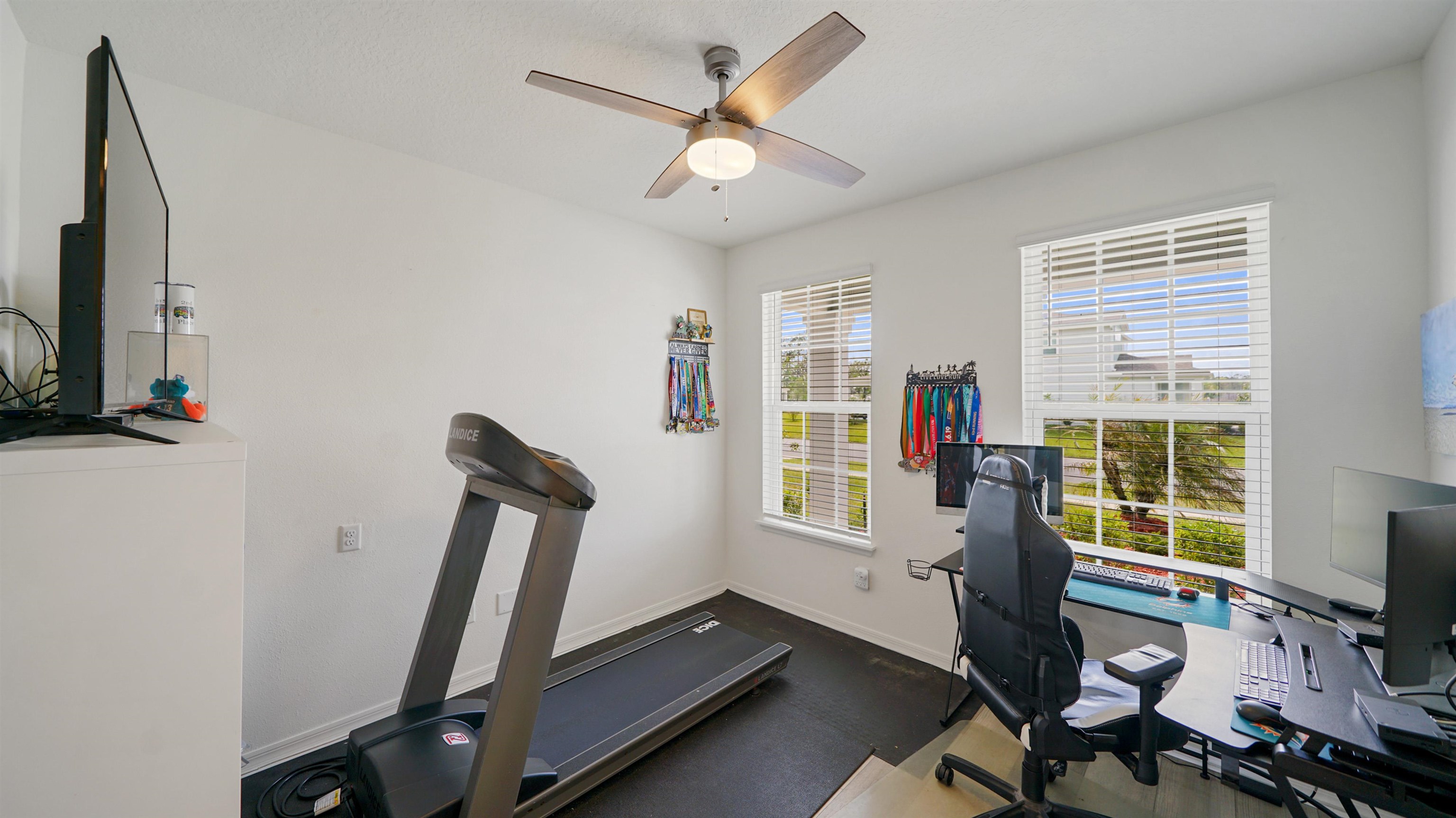 314 Red Barn Road St. Augustine, FL 32092 - Photo 10 of 45 a view of a room with gym equipment