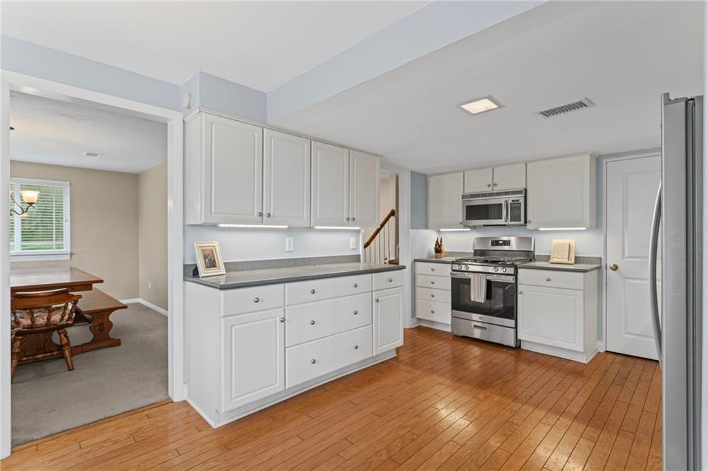 637 Ravencrest Road Pittsburgh, PA 15215 - Photo 10 of 41 Gallery Image 10