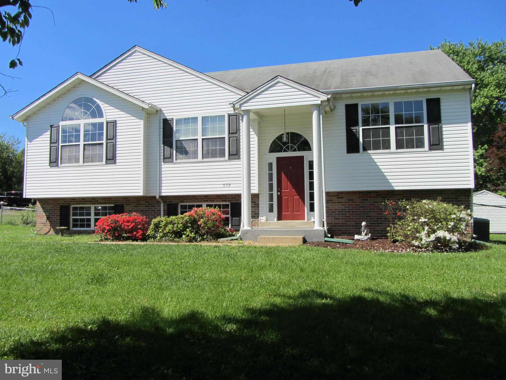 672 Broadview Avenue Warrenton, VA 20186 - Photo 1 of 29 Exterior (Front)