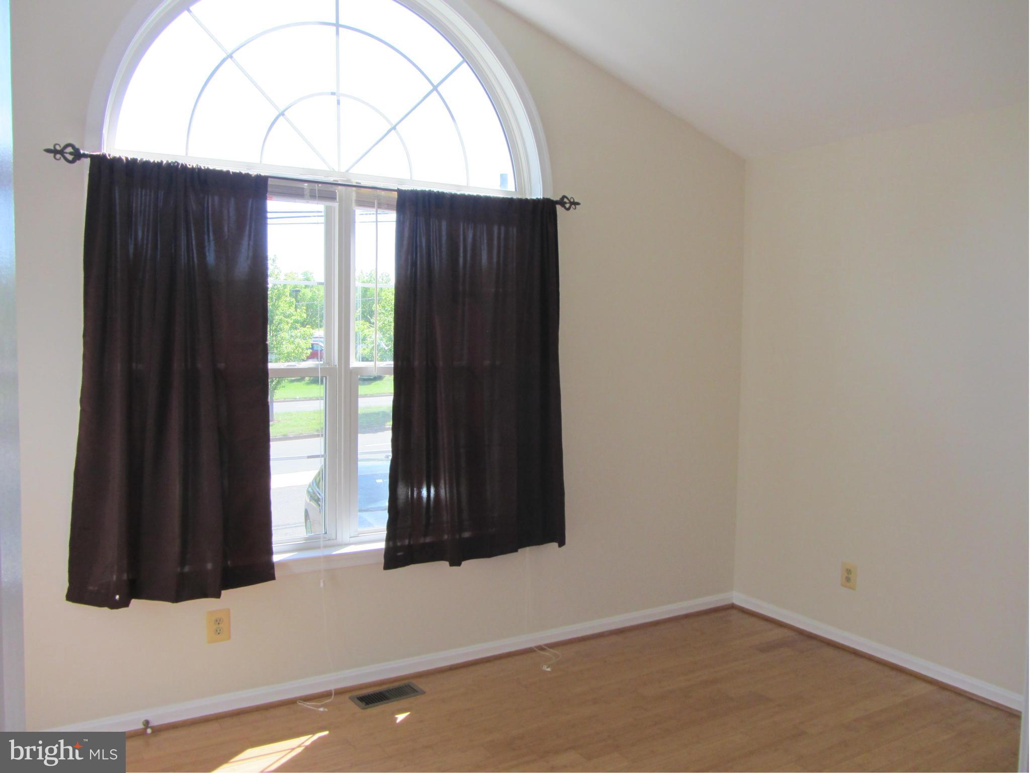 672 Broadview Avenue Warrenton, VA 20186 - Photo 16 of 29 Bedroom