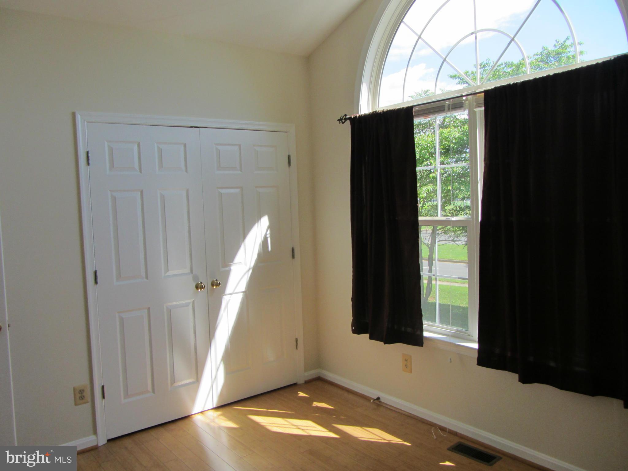 672 Broadview Avenue Warrenton, VA 20186 - Photo 17 of 29 Bedroom