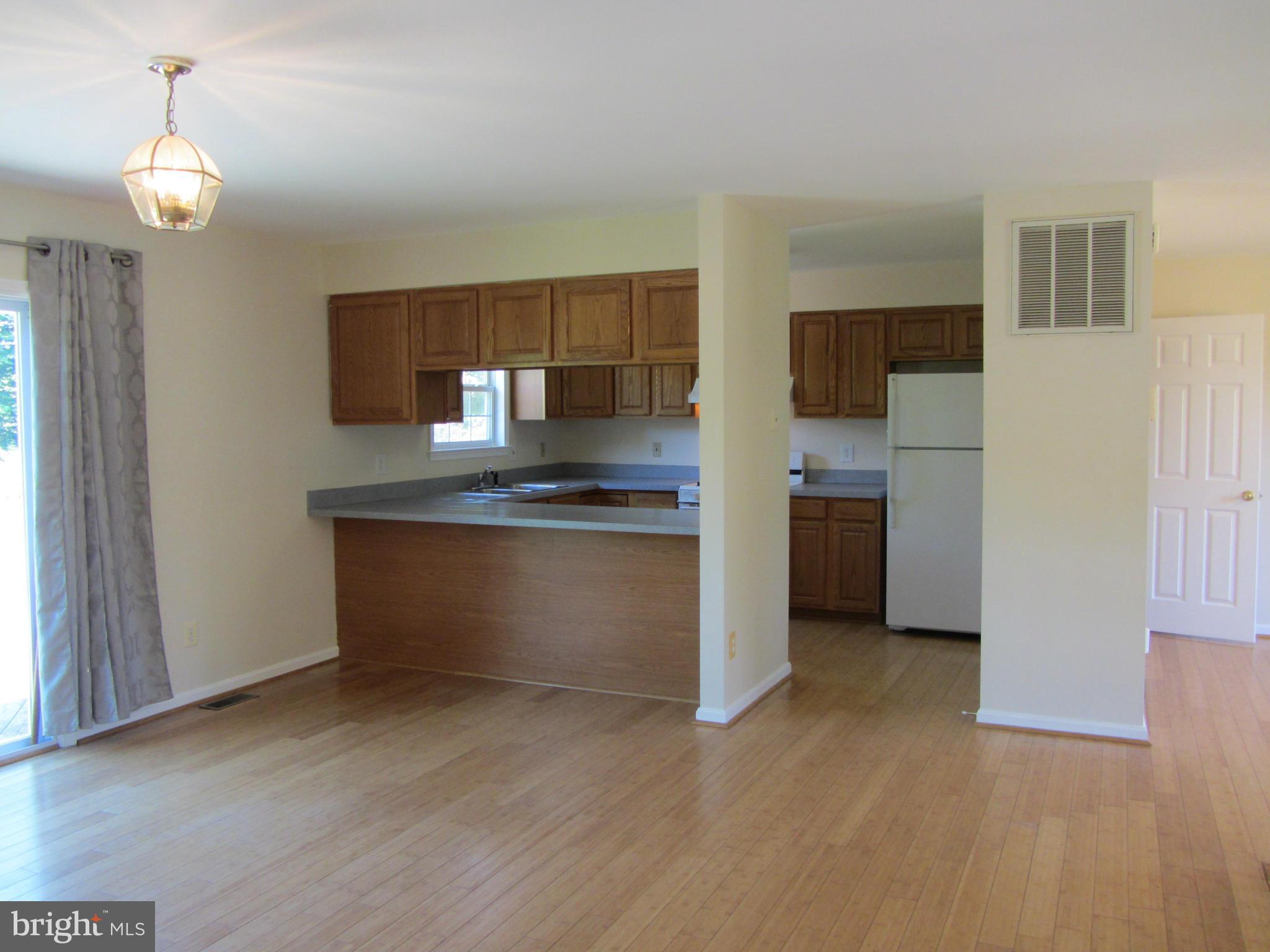 672 Broadview Avenue Warrenton, VA 20186 - Photo 5 of 29 Family Room