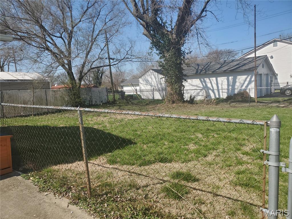 861 Pershing Street East St. Louis, IL 62203 - Photo 44 of 58