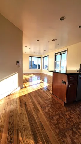 $2,695 | 1000 West Street, Unit 3C, Union City, NJ 07087